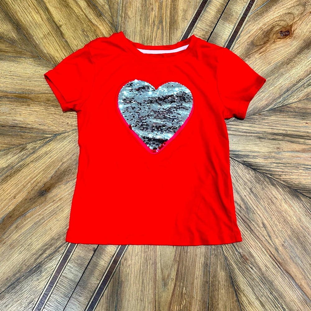 EUC Girls’ Valentine’s Day Heart T-Shirt — Size Medium (7-8 years)